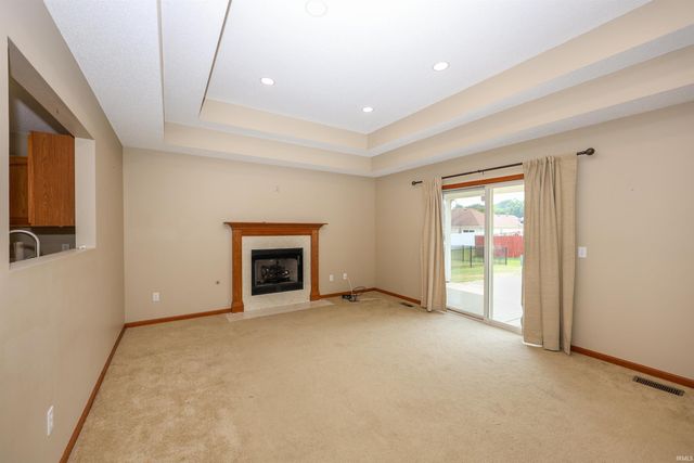 2021 Granny Smith Place, Kendallville, IN 46755