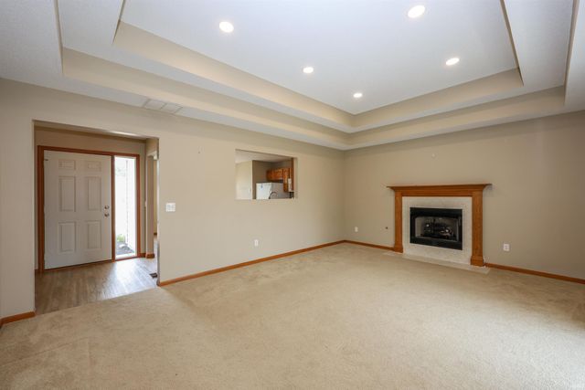 2021 Granny Smith Place, Kendallville, IN 46755