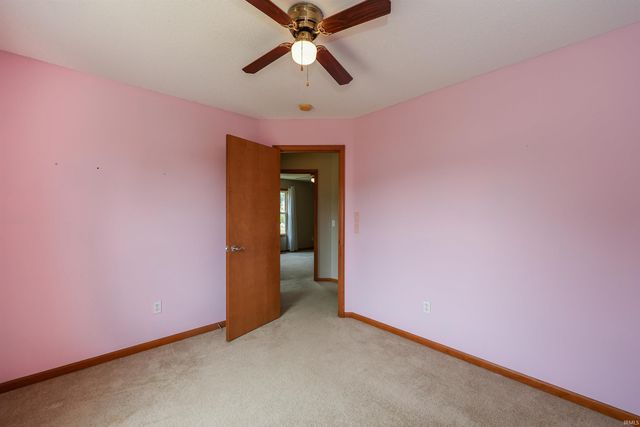 2021 Granny Smith Place, Kendallville, IN 46755