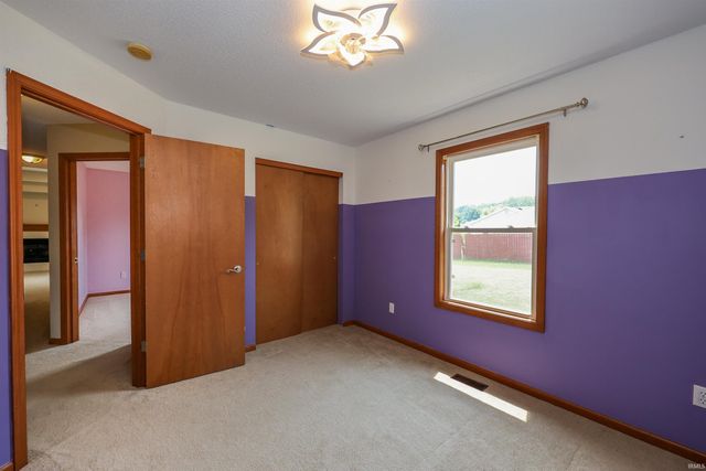 2021 Granny Smith Place, Kendallville, IN 46755