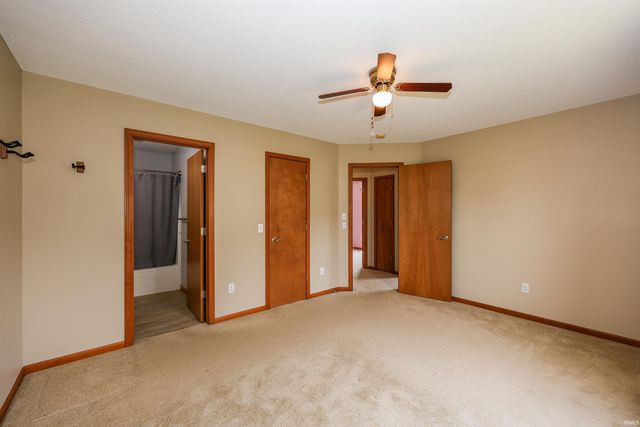 2021 Granny Smith Place, Kendallville, IN 46755