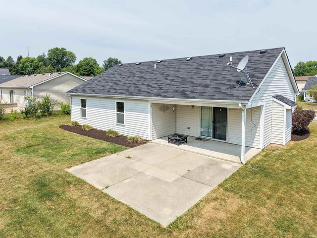 2021 Granny Smith Place, Kendallville, IN 46755