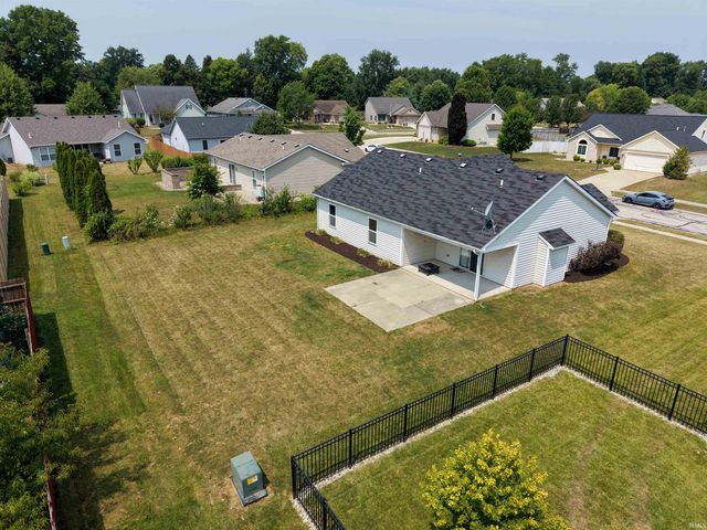 2021 Granny Smith Place, Kendallville, IN 46755