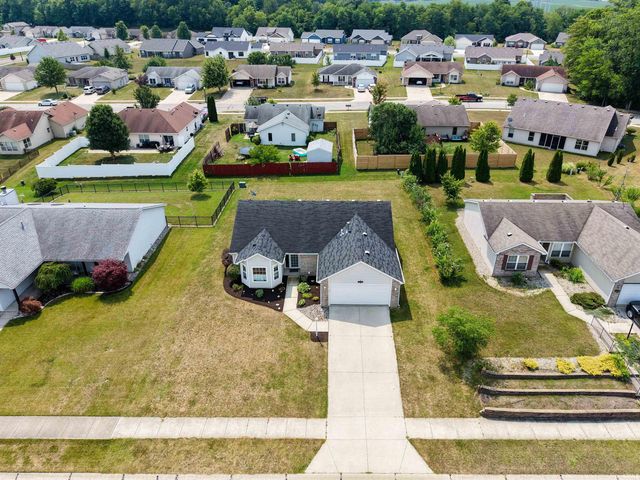 2021 Granny Smith Place, Kendallville, IN 46755