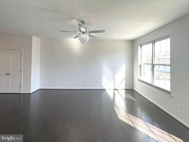 620 SHORE FOREST DR, Glen Burnie, MD 21060