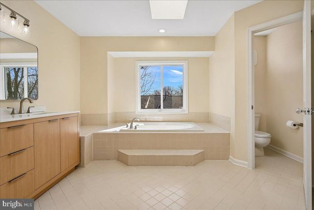 8501 SILVERVIEW DR, Lorton, VA 22079