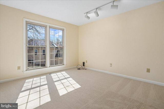 8501 SILVERVIEW DR, Lorton, VA 22079