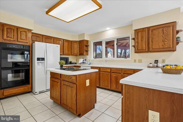 8501 SILVERVIEW DR, Lorton, VA 22079