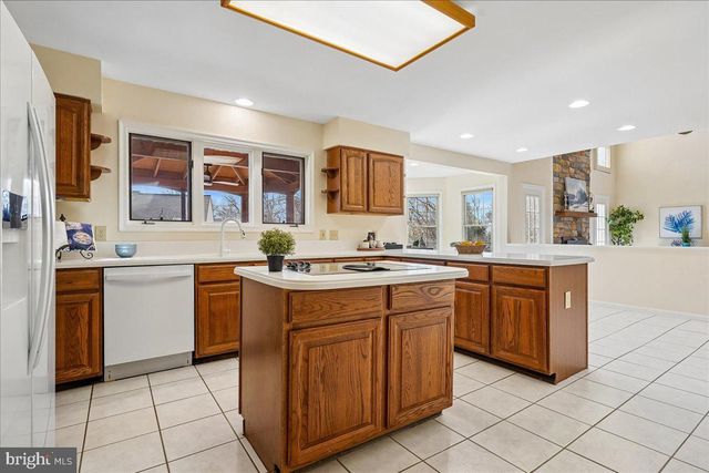 8501 SILVERVIEW DR, Lorton, VA 22079