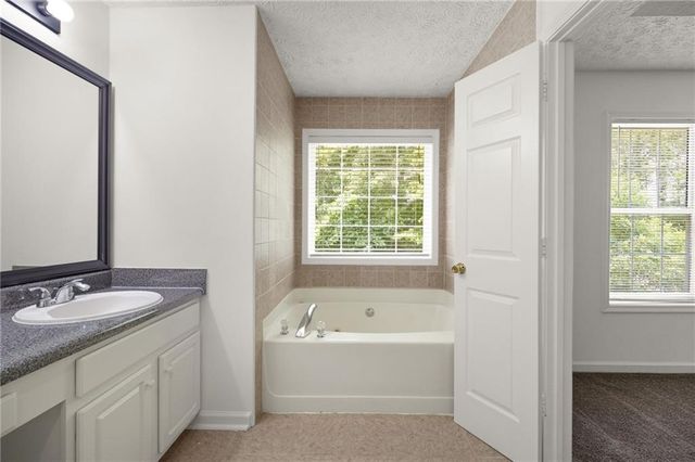 1093 Athena Court, Acworth, GA 30101