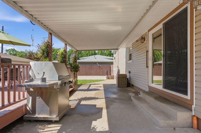 322 N Lindberg Street, Griffith, IN 46319