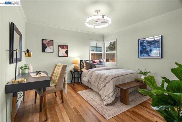 320 Beach Rd, Alameda, CA 94502
