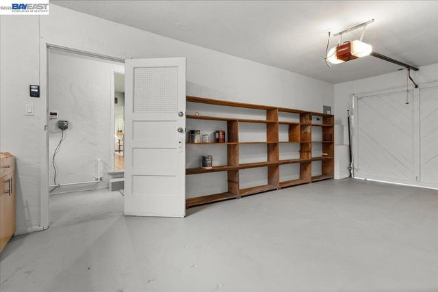 320 Beach Rd, Alameda, CA 94502