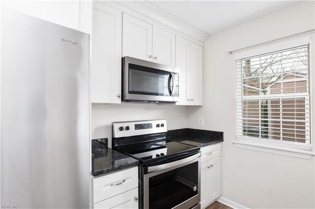 942 Brigantine CT, Chesapeake, VA 23320