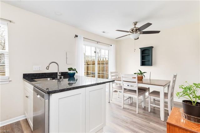 942 Brigantine CT, Chesapeake, VA 23320