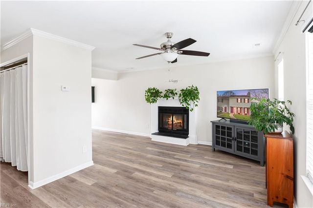 942 Brigantine CT, Chesapeake, VA 23320