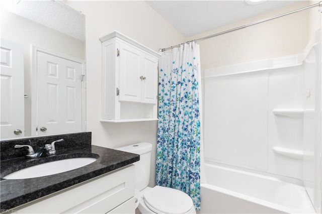 942 Brigantine CT, Chesapeake, VA 23320