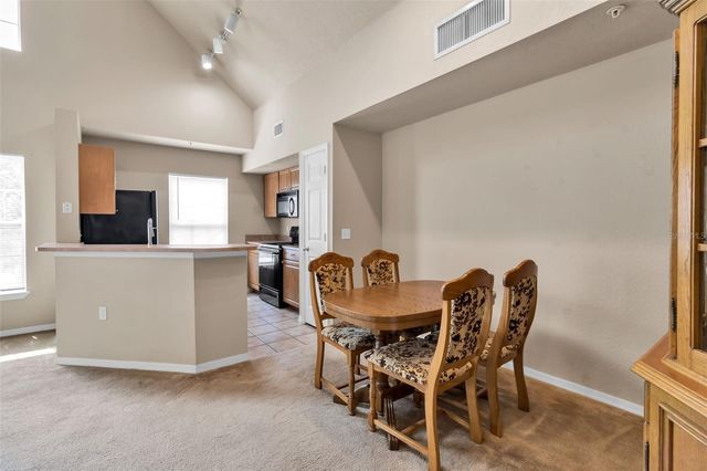 5541 ROSEHILL ROAD 202, Sarasota, FL 34233