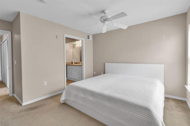 5541 ROSEHILL ROAD 202, Sarasota, FL 34233