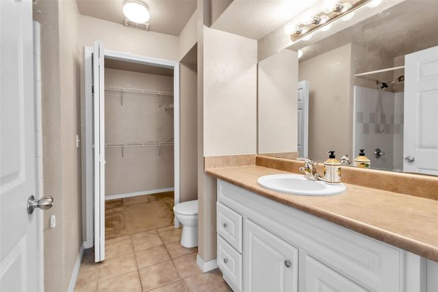 5541 ROSEHILL ROAD 202, Sarasota, FL 34233