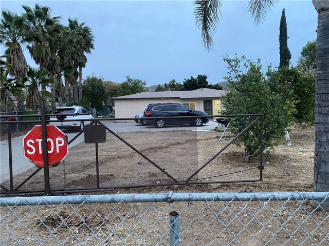 10025 Mission, Jurupa Valley, CA 92509