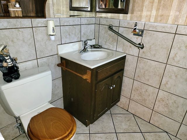 2448 Hawthorne Avenue, Westchester, IL 60154