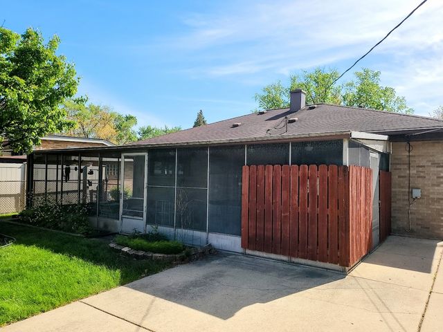 2448 Hawthorne Avenue, Westchester, IL 60154