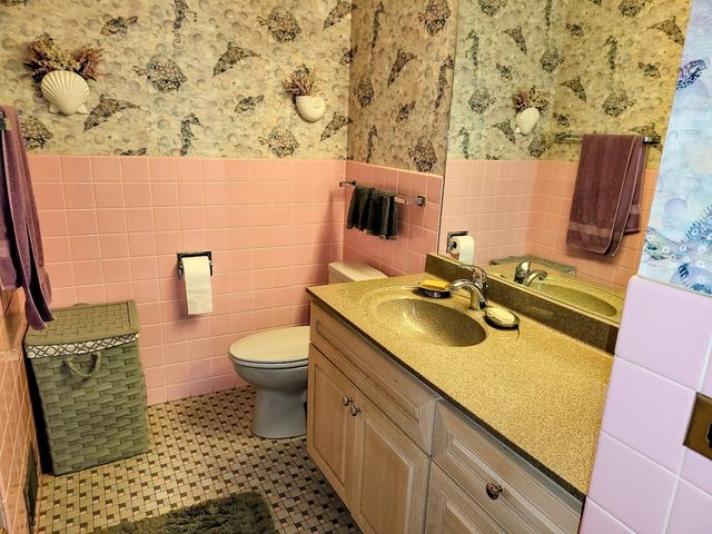 2448 Hawthorne Avenue, Westchester, IL 60154