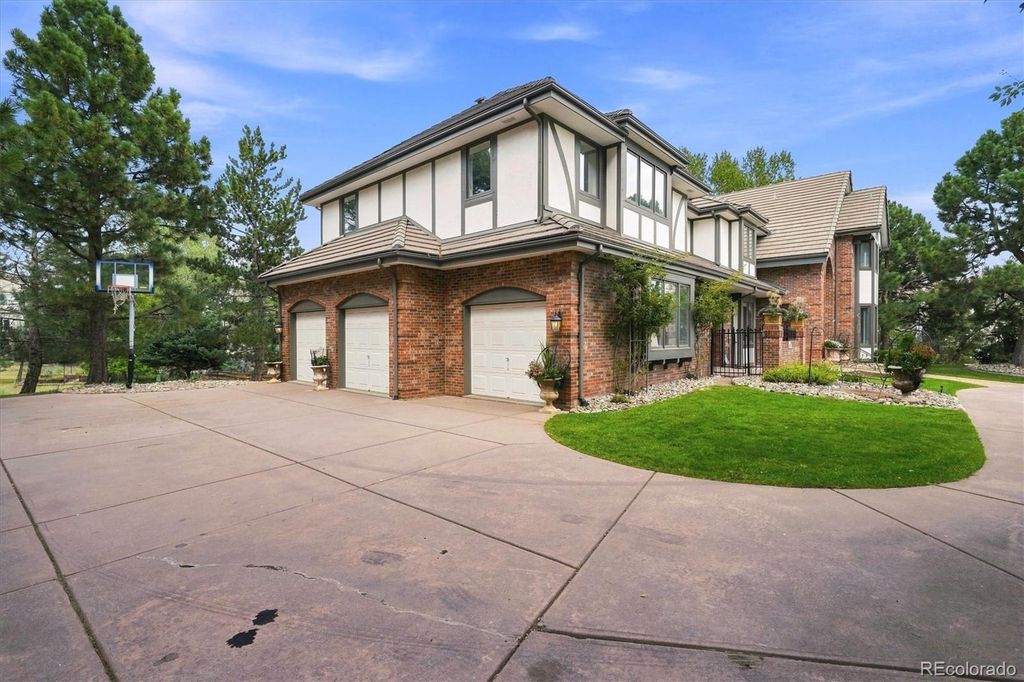 Image 3 of property listing at 3 Mourning Dove Lane, Littleton, CO 80127