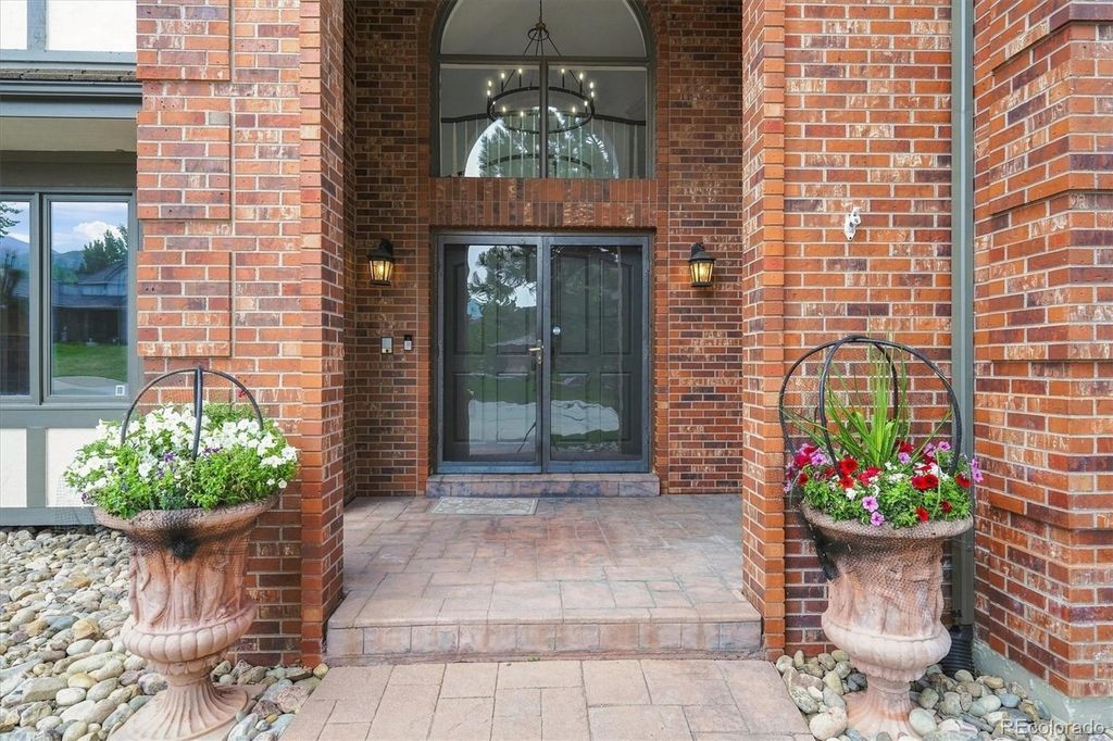 Image 5 of property listing at 3 Mourning Dove Lane, Littleton, CO 80127