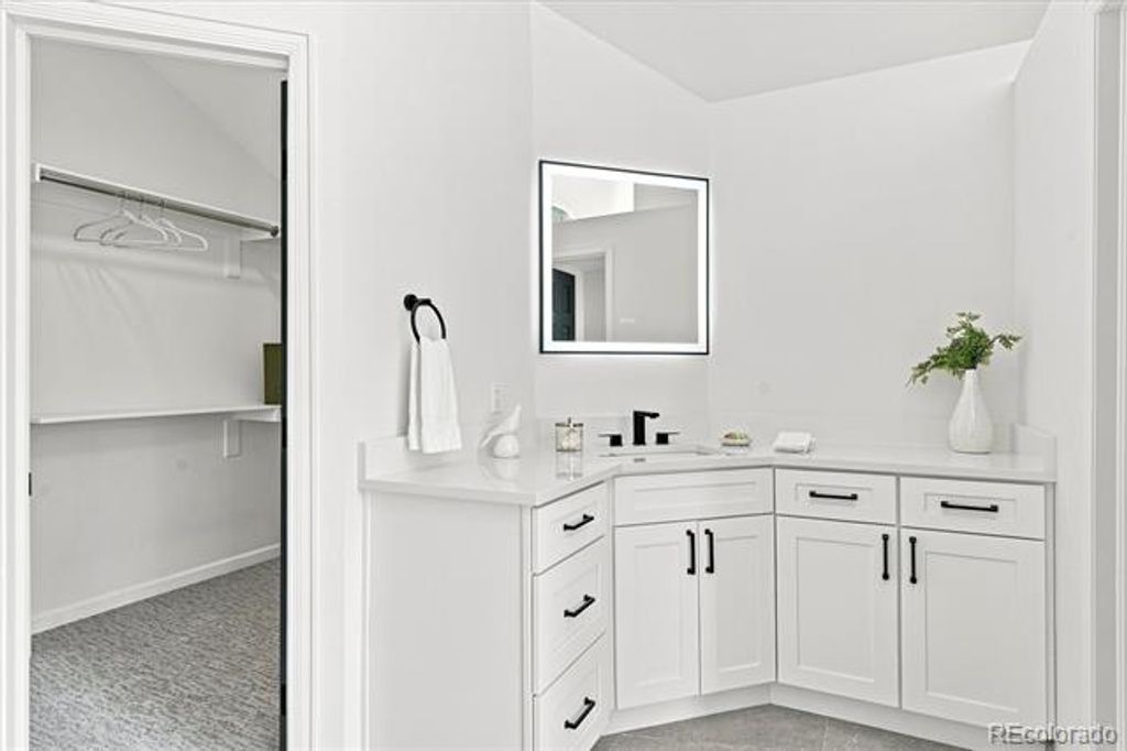 Image 50 of property listing at 3 Mourning Dove Lane, Littleton, CO 80127