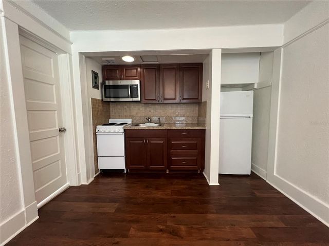 510 E JACKSON ST 7, Orlando, FL 32801