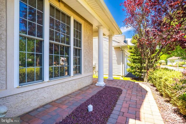 6 GALILEO DRIVE, Cranbury, NJ 08512