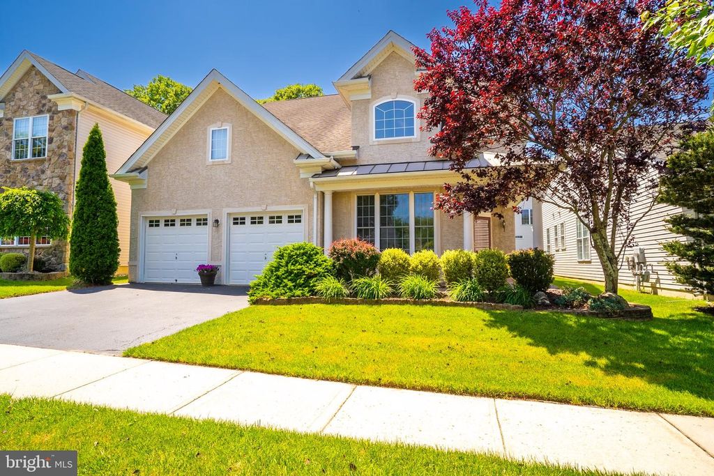 6 GALILEO DRIVE, Cranbury, NJ 08512