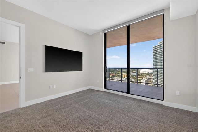 275 1ST AVENUE S 3407, St Petersburg, FL 33701