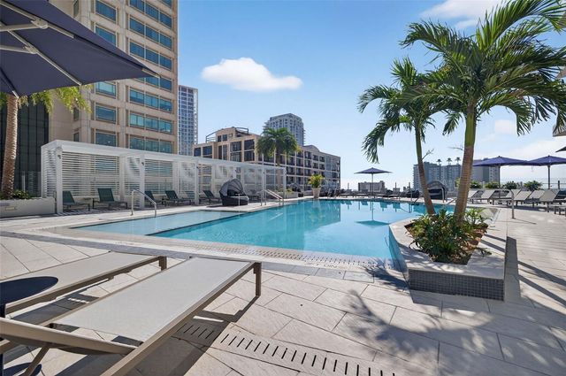 275 1ST AVENUE S 3407, St Petersburg, FL 33701