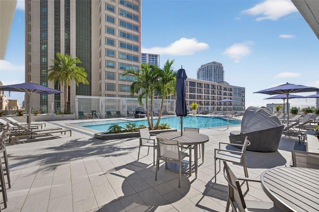 275 1ST AVENUE S 3407, St Petersburg, FL 33701
