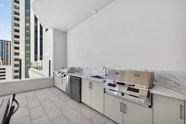 275 1ST AVENUE S 3407, St Petersburg, FL 33701