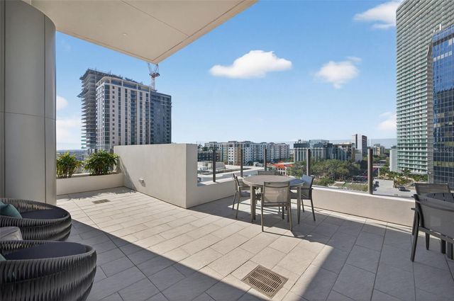 275 1ST AVENUE S 3407, St Petersburg, FL 33701