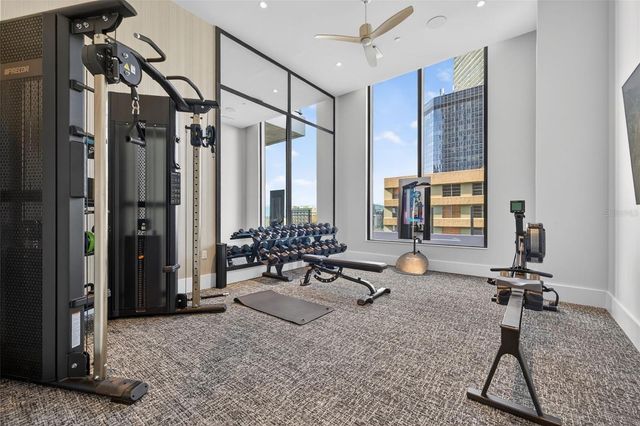 275 1ST AVENUE S 3407, St Petersburg, FL 33701