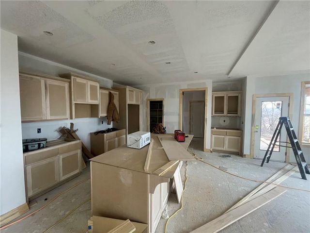 1953 Longview Drive, Liberty, MO 64068