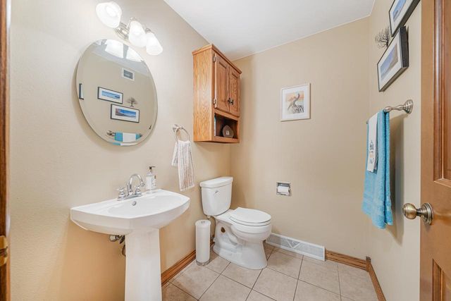 4965 N SCHUH ROAD, Appleton, WI 54913