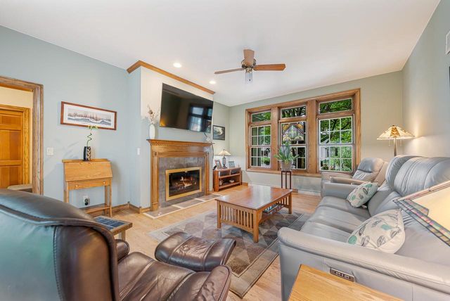 4965 N SCHUH ROAD, Appleton, WI 54913