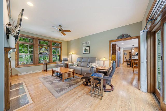 4965 N SCHUH ROAD, Appleton, WI 54913
