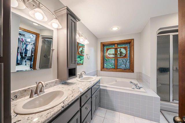 4965 N SCHUH ROAD, Appleton, WI 54913