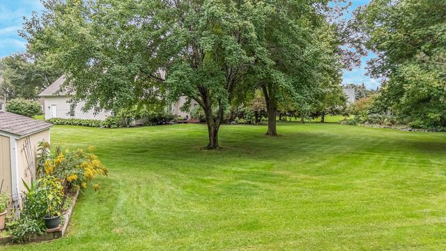 4965 N SCHUH ROAD, Appleton, WI 54913