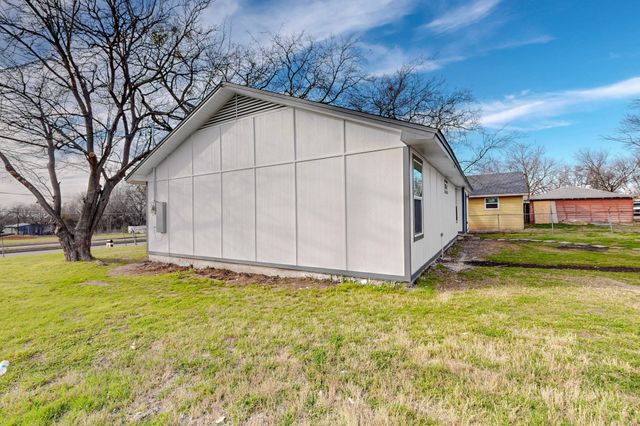 2802 N Masters Drive, Dallas, TX 75227