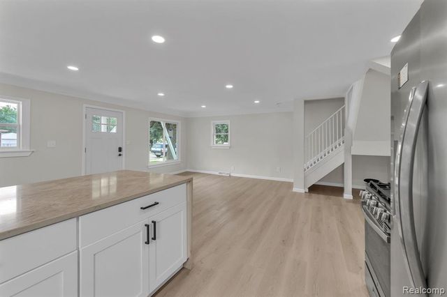 6530 Madison Street, Taylor, MI 48180