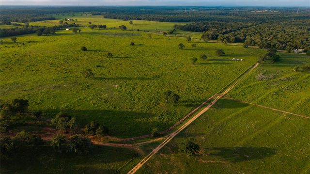 000 Hofferek RD, Rosanky, TX 78953