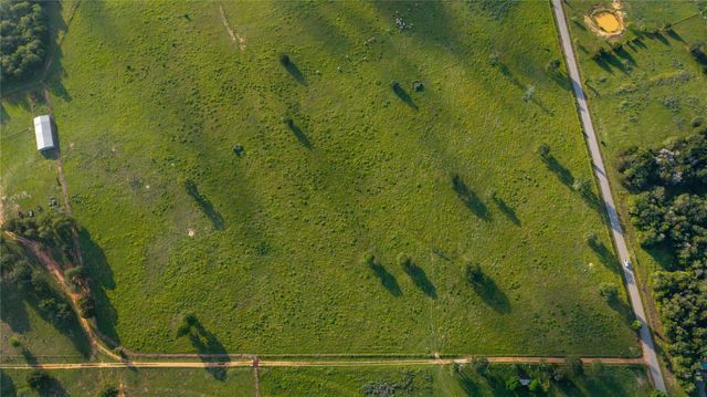 000 Hofferek RD, Rosanky, TX 78953